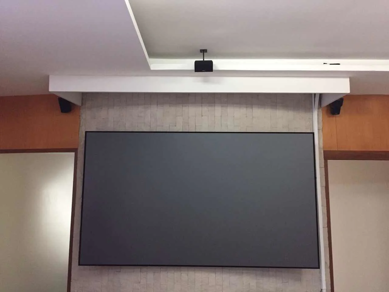 slim Ambient Light Rejecting Projector Screen factory price for indoors