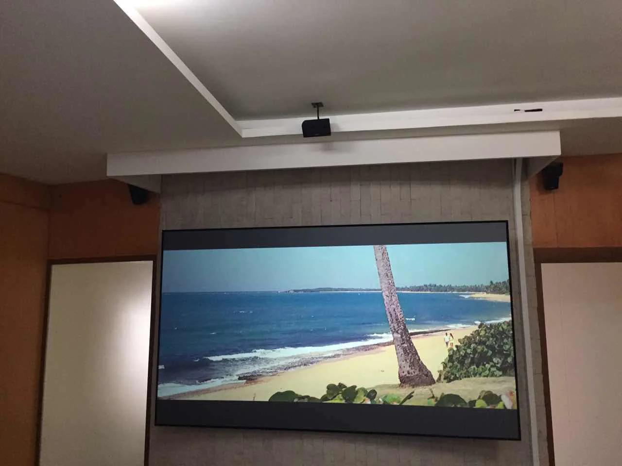 slim Ambient Light Rejecting Projector Screen factory price for indoors